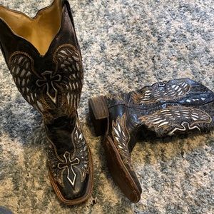 Corral boots - women’s size 6 M Black, silver, yellow/gold stitching, used